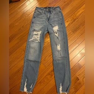 Hollister ultra high rise mom jean!